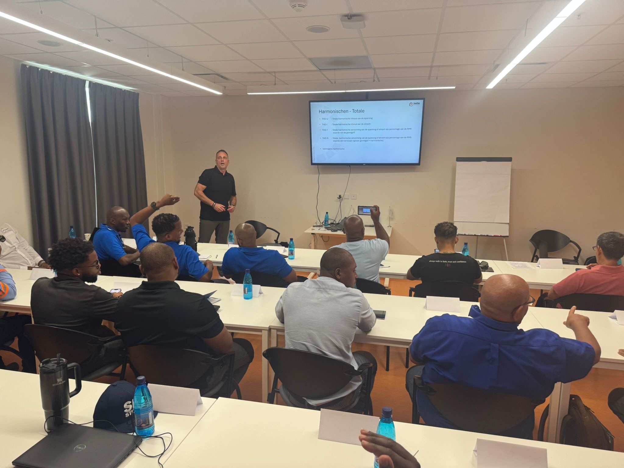 Bewust en bekwaam aan het werk, ook in Curaao ! 